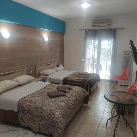 G M 3 Rooms Kentpo In The Heart Of The City Larissa Bagian luar foto