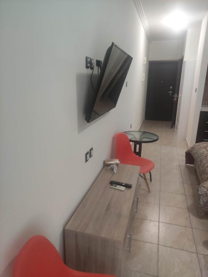 G M 3 Rooms Kentpo In The Heart Of The City Larissa Bagian luar foto